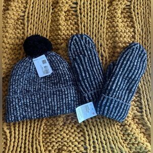 Lululemon Women's Textured Fleece-Lined Knit Mittens & Beanie - never worn